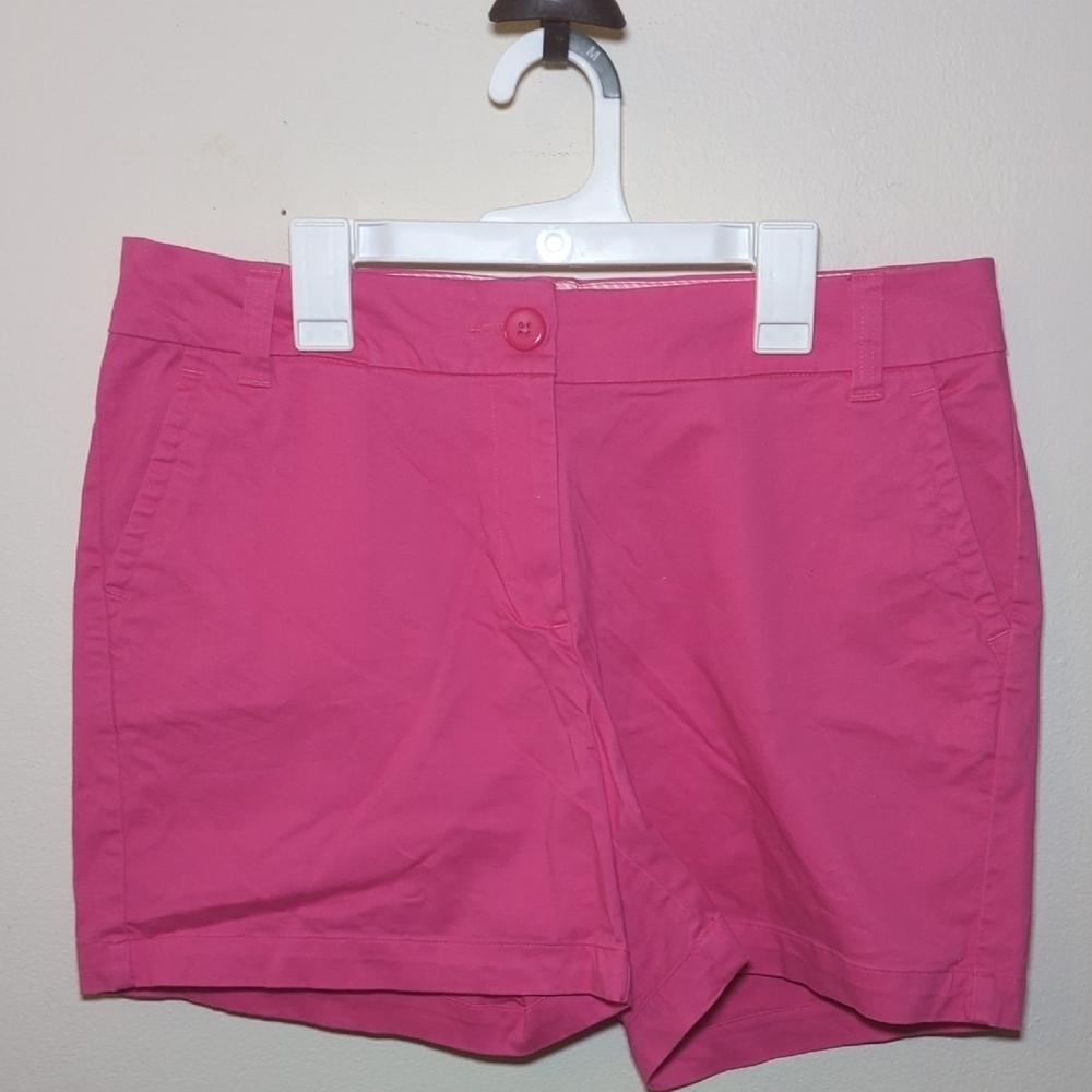 Crown & Ivy Solid Pink Shorts with 4.5" inseam Women's Size 8